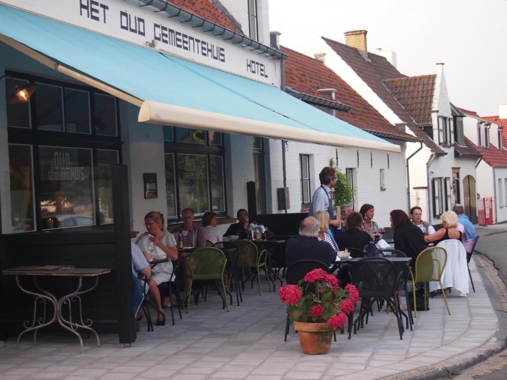 Hotel Het Oud Gemeentehuis Damme Esterno foto